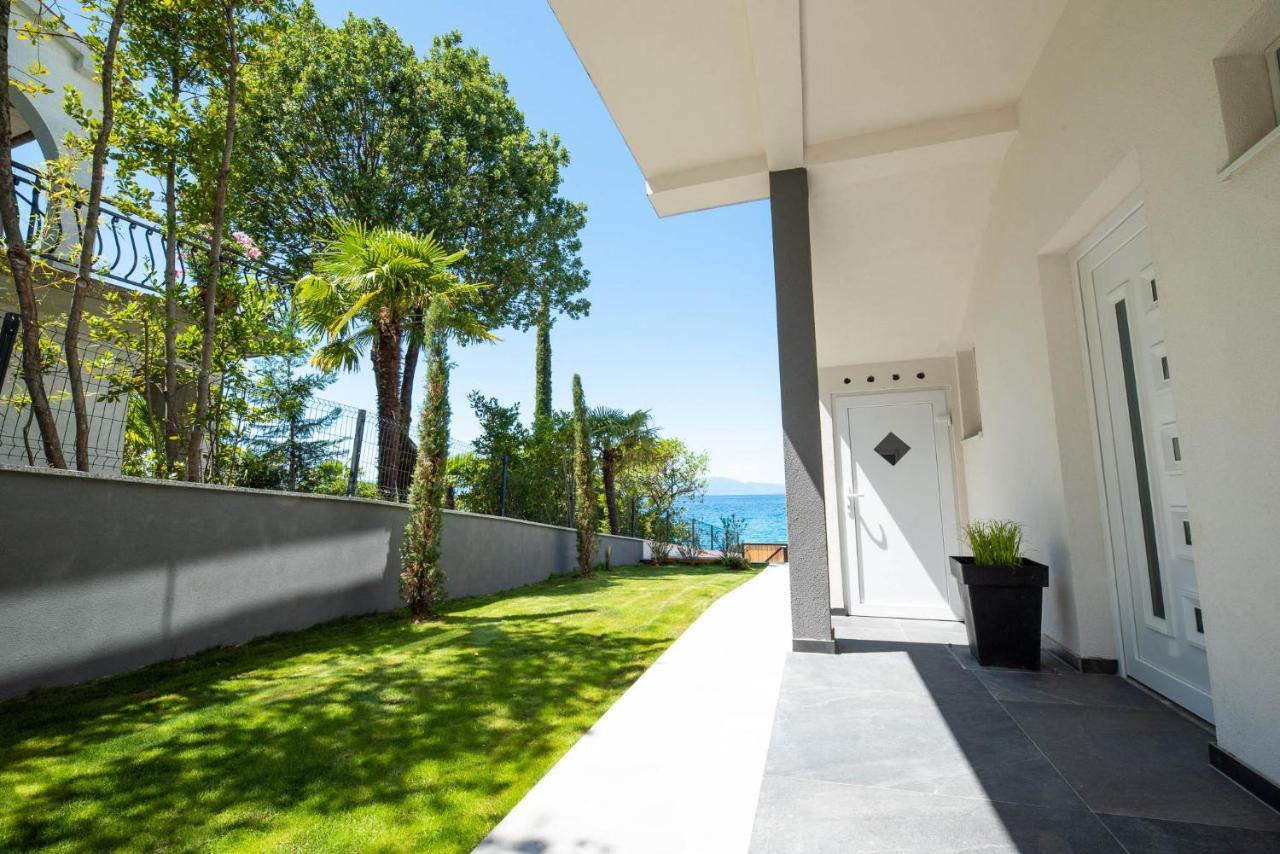 Villa Sunset Sea นยีวีเซ ภายนอก รูปภาพ